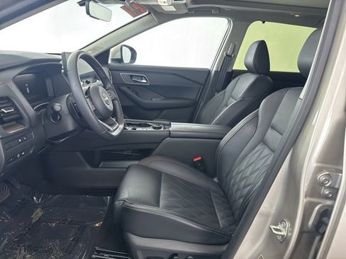 Certified 2024 Nissan Rogue Platinum w/ Platinum Premium Package image 21