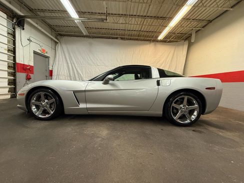 Used 2005 Chevrolet Corvette Coupe w/ Preferred Equipment Group image 5