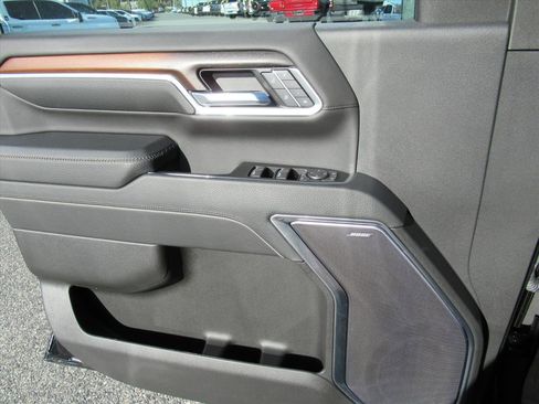 Used 2025 GMC Sierra 3500 Denali w/ Denali Reserve Package image 26