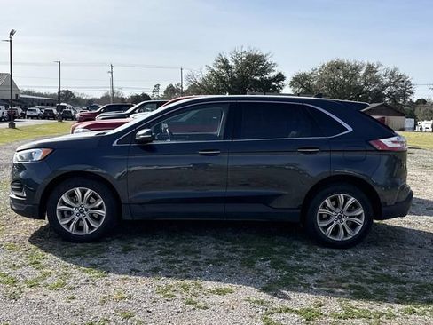 Used 2022 Ford Edge Titanium image 4