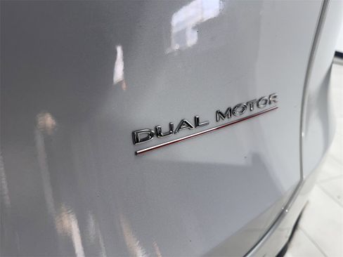 Used 2022 Tesla Model Y Performance image 23