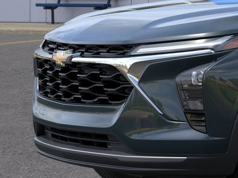 New 2026 Chevrolet Trax LT w/ Driver Confidence Package FWD image 16