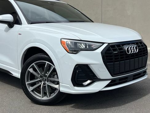 Used 2022 Audi Q3 2.0T Premium AWD/4WD image 2
