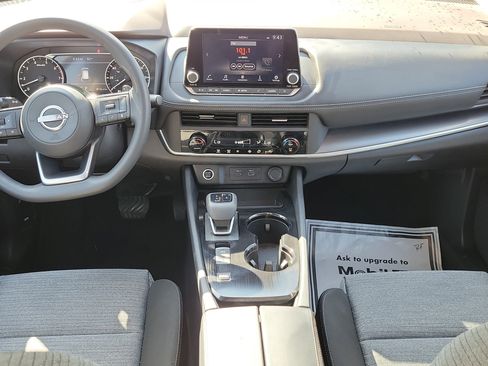 Used 2023 Nissan Rogue SV FWD image 14