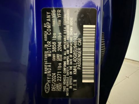 Used 2025 Hyundai Elantra SE FWD image 26
