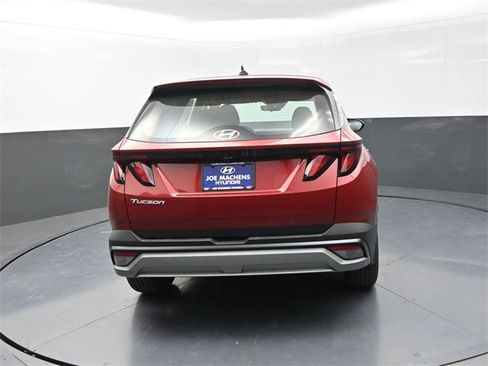 New 2026 Hyundai Tucson SE image 7