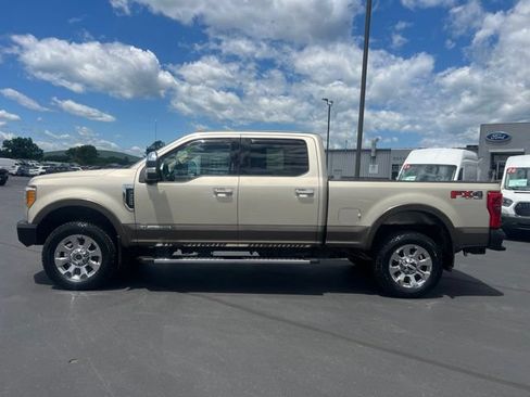 Used 2017 Ford F350 Lariat w/ Tow Technology Bundle AWD/4WD image 4