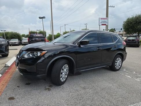 Used 2020 Nissan Rogue S FWD image 1