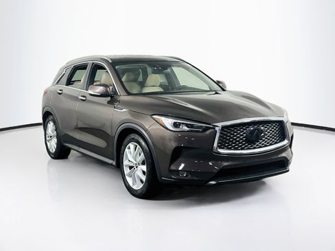 Used 2019 INFINITI QX50 Luxe AWD/4WD image 3
