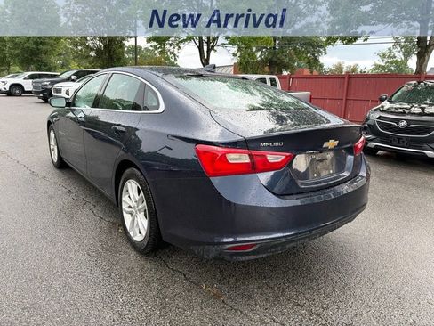 Used 2018 Chevrolet Malibu LT w/ Leather Package FWD image 10