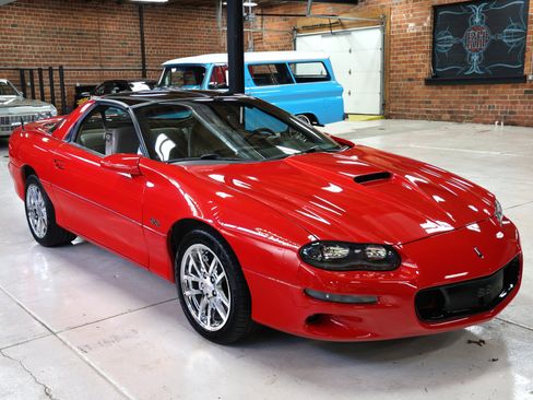 Used 2002 Chevrolet Camaro Z28 w/ SS Performance/Appearance Pkg image 3