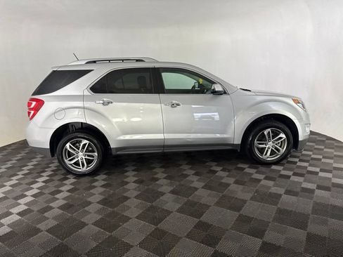 Used 2017 Chevrolet Equinox Premier w/ Enhanced Convenience Package FWD image 6