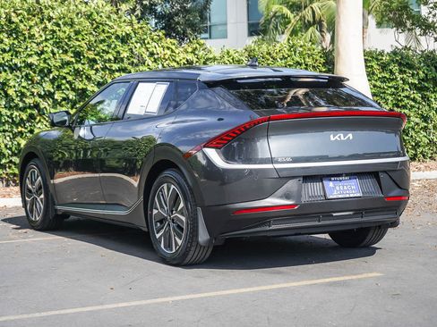 Used 2023 Kia EV6 Light RWD image 4