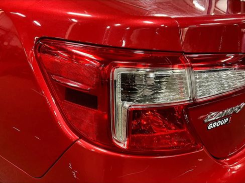 Used 2013 Toyota Camry LE image 24