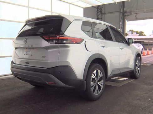 Used 2023 Nissan Rogue SV FWD image 5