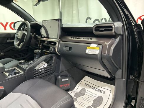 New 2025 Toyota Tacoma TRD Off-Road AWD/4WD image 11