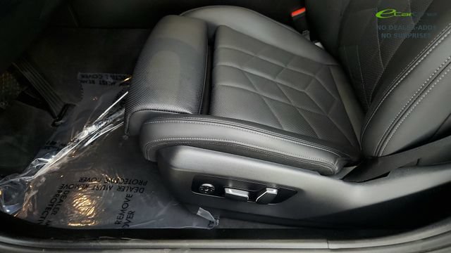 Used 2024 BMW i5 eDrive40i w/ M Sport Package RWD image 49