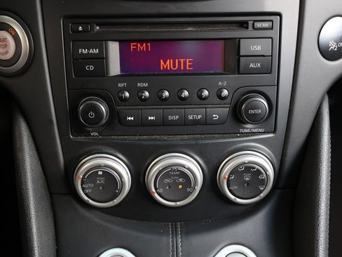 Used 2020 Nissan 370Z Coupe image 31