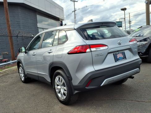 Certified 2022 Toyota Corolla Cross L AWD/4WD image 4