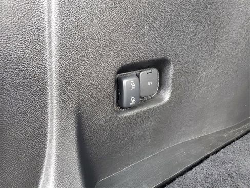 Used 2024 Ford Edge Titanium image 34