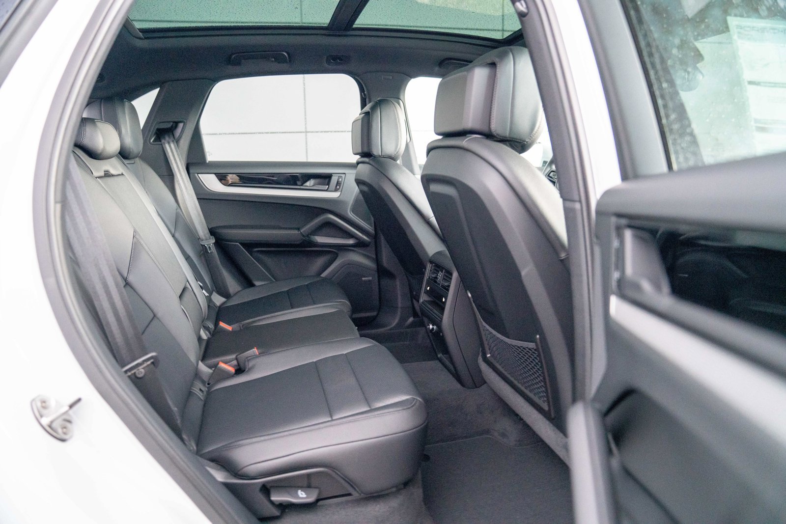 Certified 2026 Porsche Cayenne AWD/4WD image 24