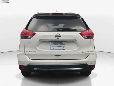 Used 2019 Nissan Rogue SV image 8