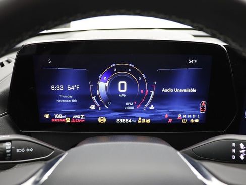 Used 2025 Chevrolet Traverse LT image 18