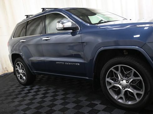 Used 2020 Jeep Grand Cherokee Overland AWD/4WD image 17