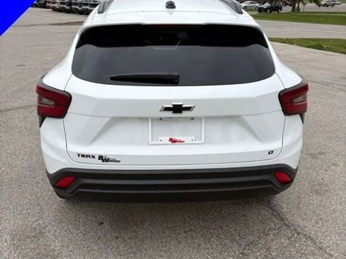 New 2026 Chevrolet Trax LT w/ Driver Confidence Package FWD image 4