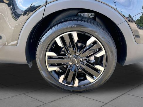 Used 2025 Kia Telluride SX FWD image 11