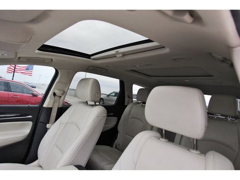 Used 2024 Buick Enclave Essence w/ Experience Buick Package image 27