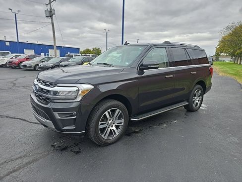 Used 2023 Ford Expedition Limited image 6