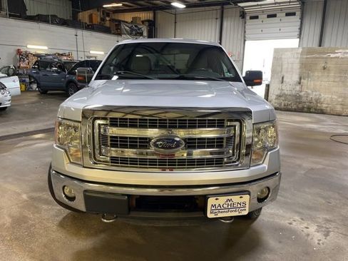 Used 2013 Ford F150 XLT w/ XLT Chrome Pkg image 9