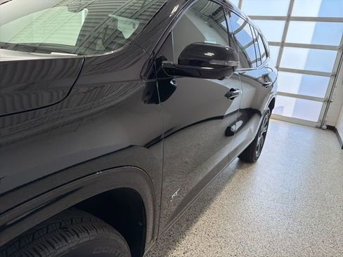 Used 2025 Buick Enclave Sport Touring AWD/4WD image 35