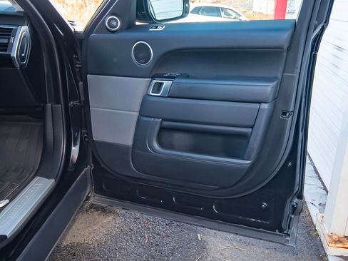 Used 2020 Land Rover Range Rover Sport HSE image 43