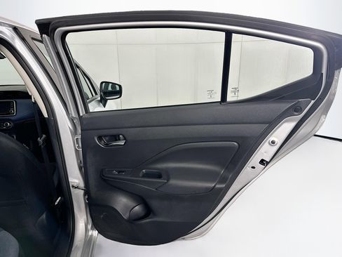 Used 2025 Nissan Versa SV FWD image 28