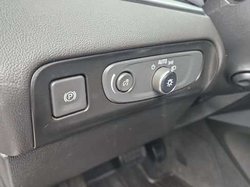 Used 2019 Buick Enclave Premium AWD/4WD image 20