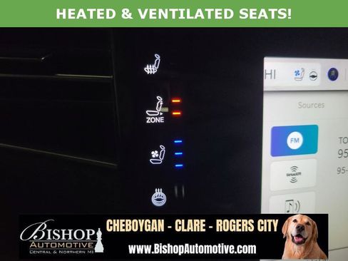 Used 2024 Jeep Wagoneer L Series III w/ Flexible Seating Group image 13