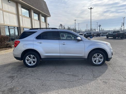 Used 2015 Chevrolet Equinox LT image 3