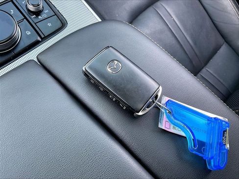 Used 2025 MAZDA CX-90 3.3 Turbo w/ Preferred Package image 29