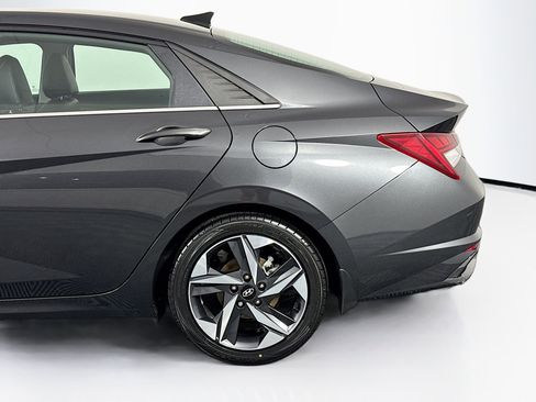 Used 2023 Hyundai Elantra Limited image 45