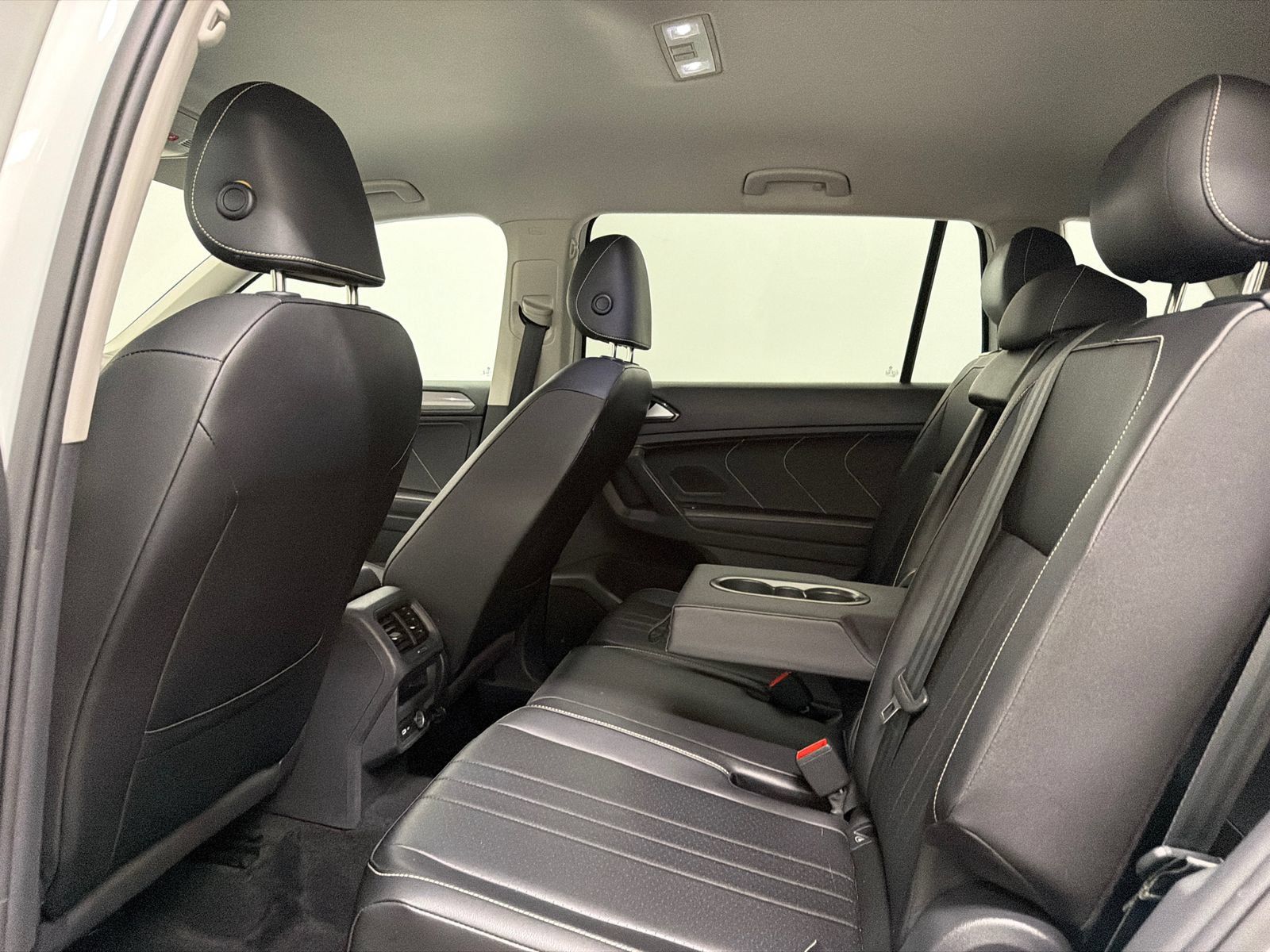 Used 2023 Volkswagen Tiguan SE FWD image 21