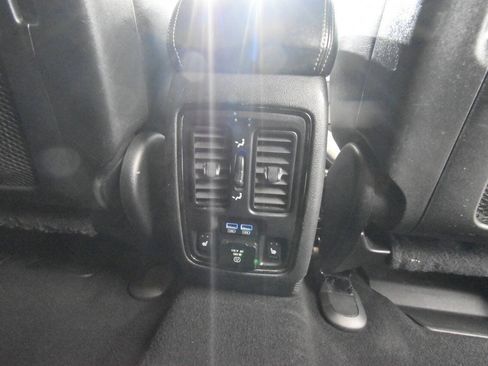 Used 2019 Dodge Durango SRT AWD/4WD image 26