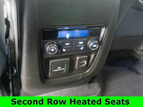 Used 2024 Buick Enclave Premium image 12