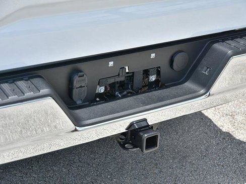 New 2025 GMC Sierra 1500 SLE w/ Preferred Package image 13