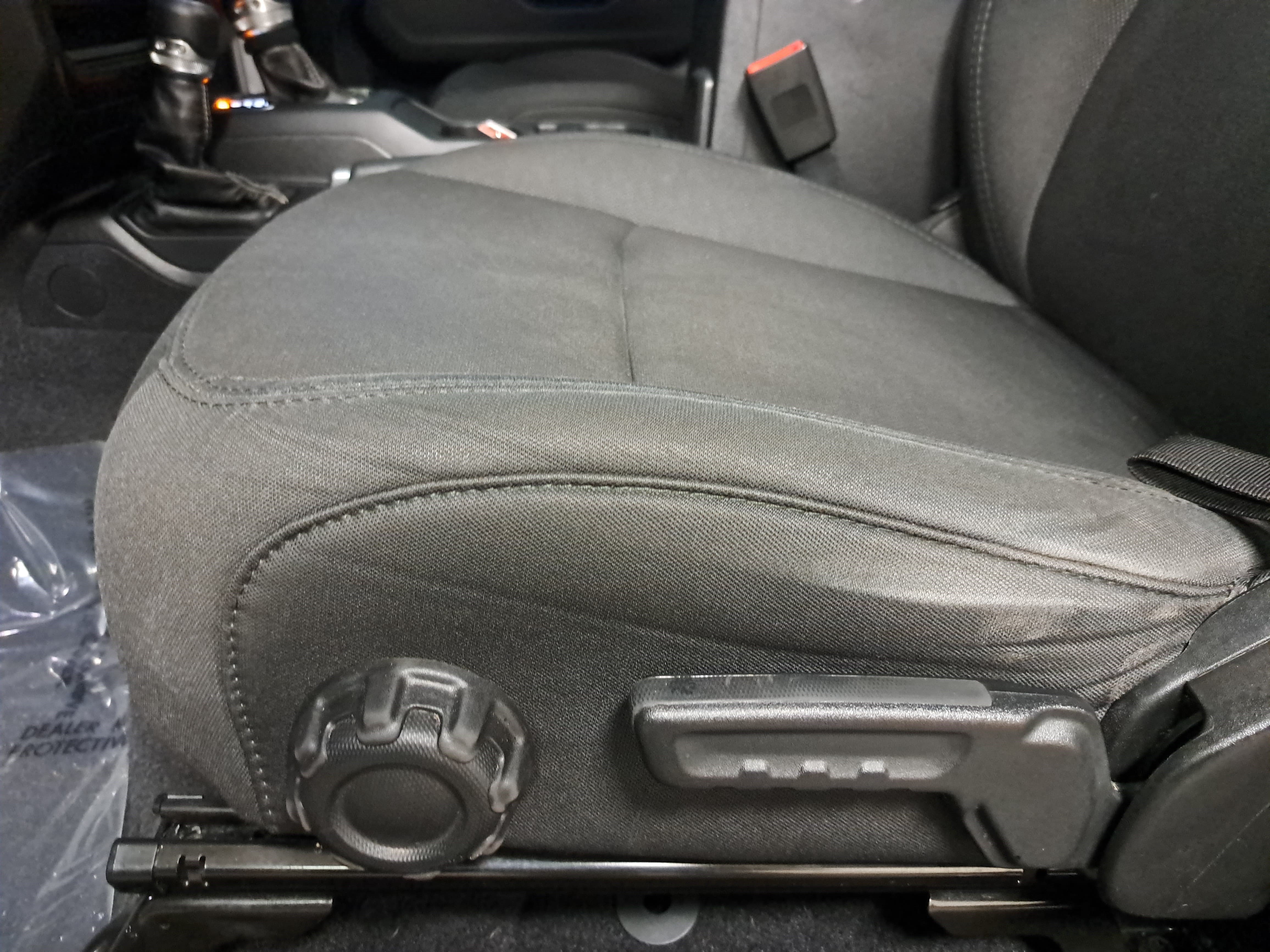 Used 2020 Jeep Wrangler Unlimited Sahara AWD/4WD image 26