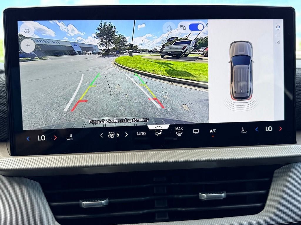 New 2026 Ford Explorer Active RWD image 27