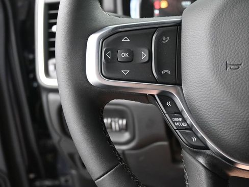 New 2026 RAM 1500 4x4 Crew Cab image 25