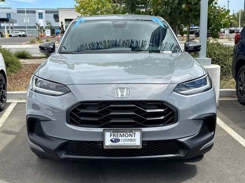 Used 2024 Honda HR-V Sport image 3