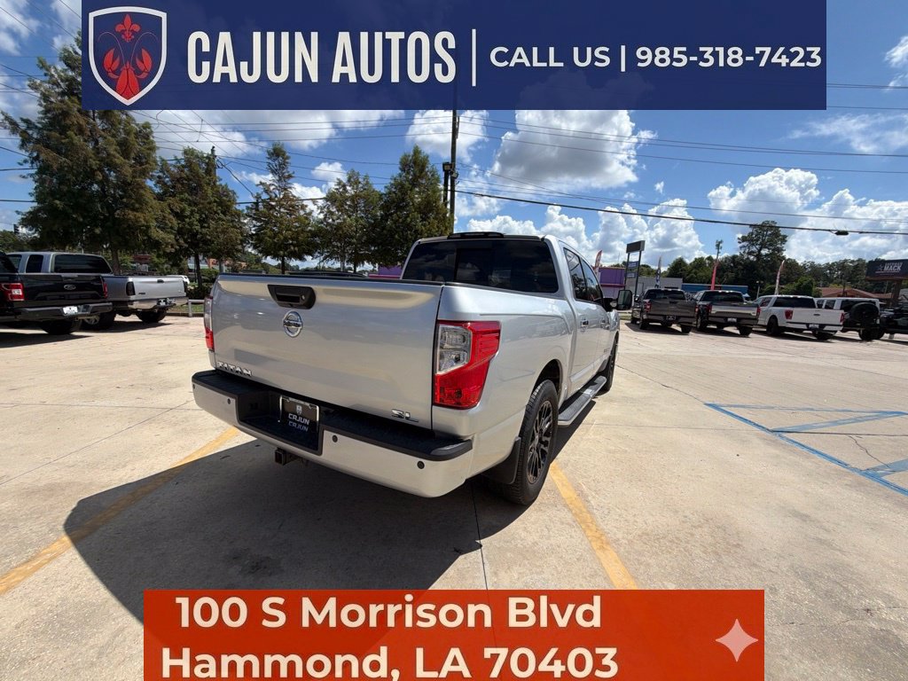 Used 2017 Nissan Titan SL w/ SL Towing Convenience Package RWD image 12